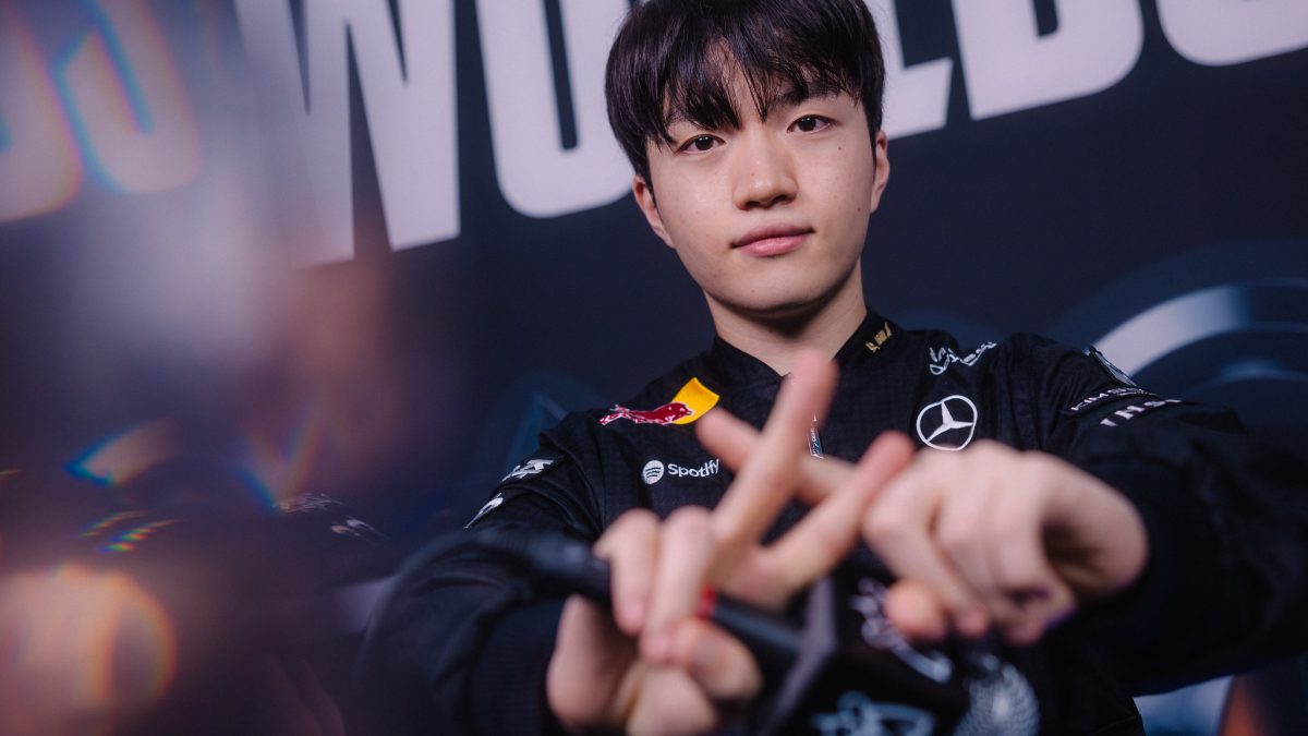 Keria Sebut FlyQuest Jadi Tim Barat Paling Kuat di Worlds 2025!